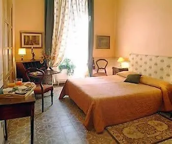 Pensión Welcome House 4*