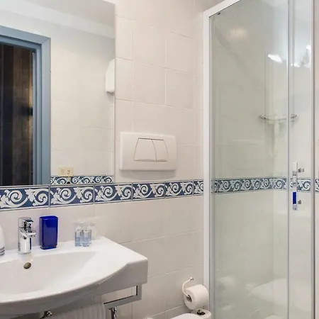 웰컴 하우스 4* 로마